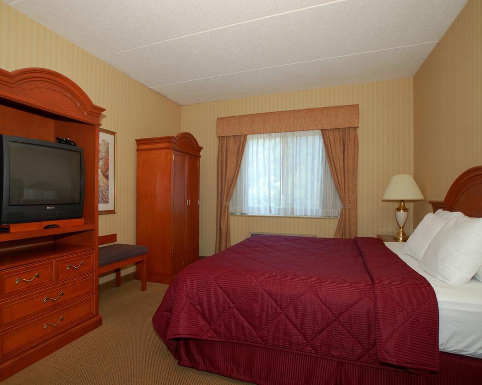 Holiday Inn Express & Suites Hawthorne - Elmsford North By Ihg Номер фото